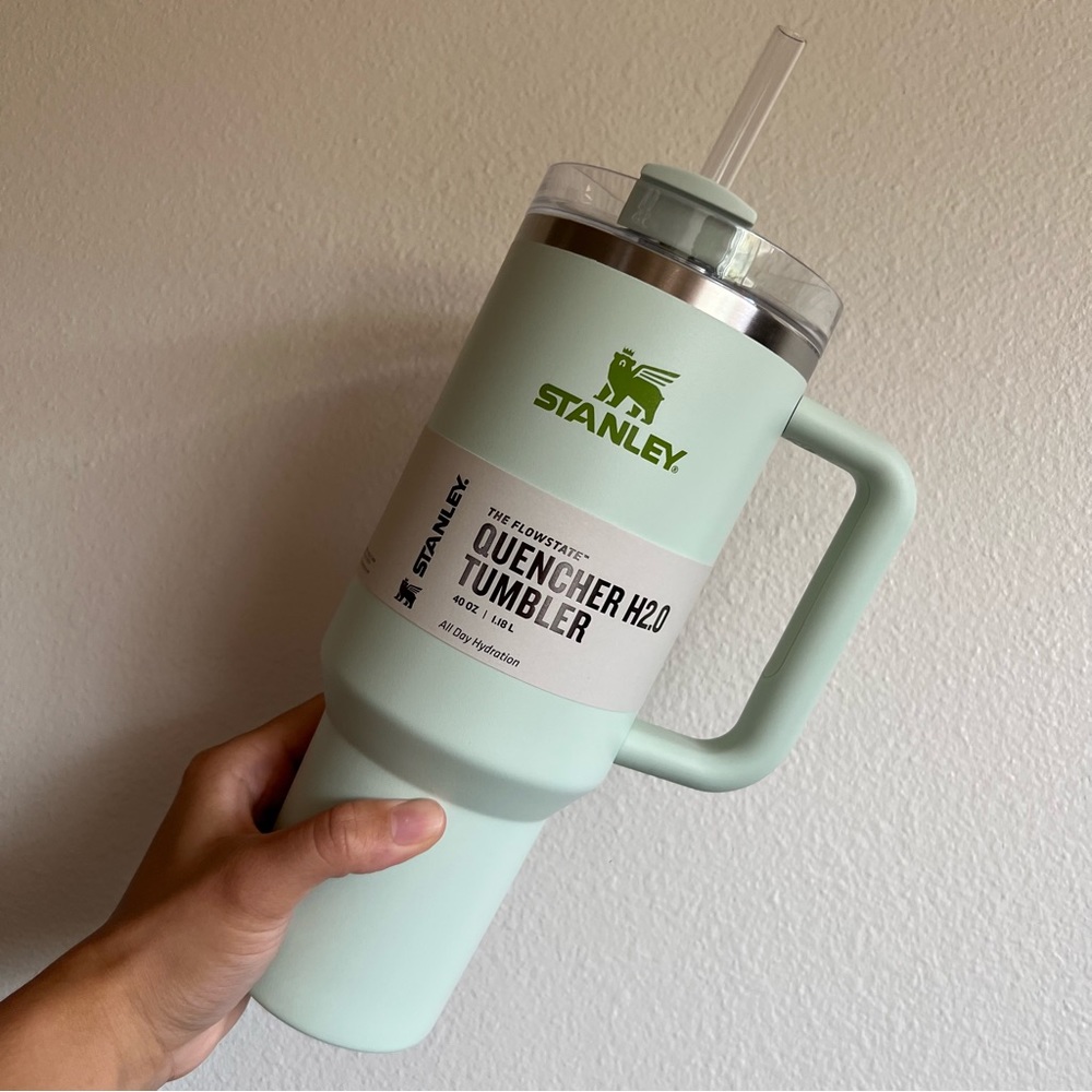 Stanley limited edition‎ Dani austin green Devine 40oz quencher